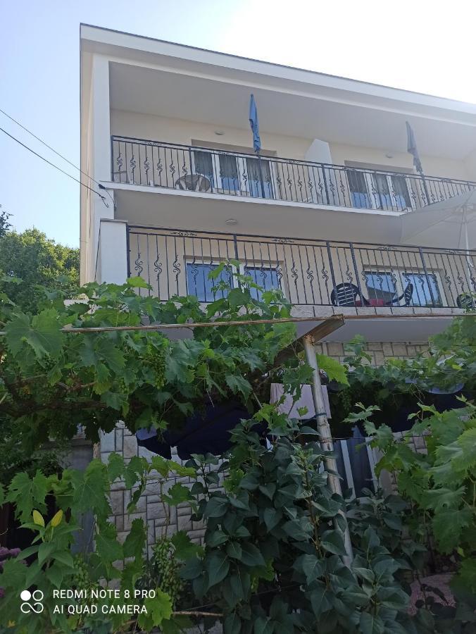 App Tony Dramalj Exterior foto